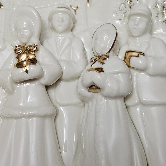 Mikasa Fine Porcelain FK001-202 Holiday Elegance Carolers Wall Plaque 6.5” - Picture 5 of 15